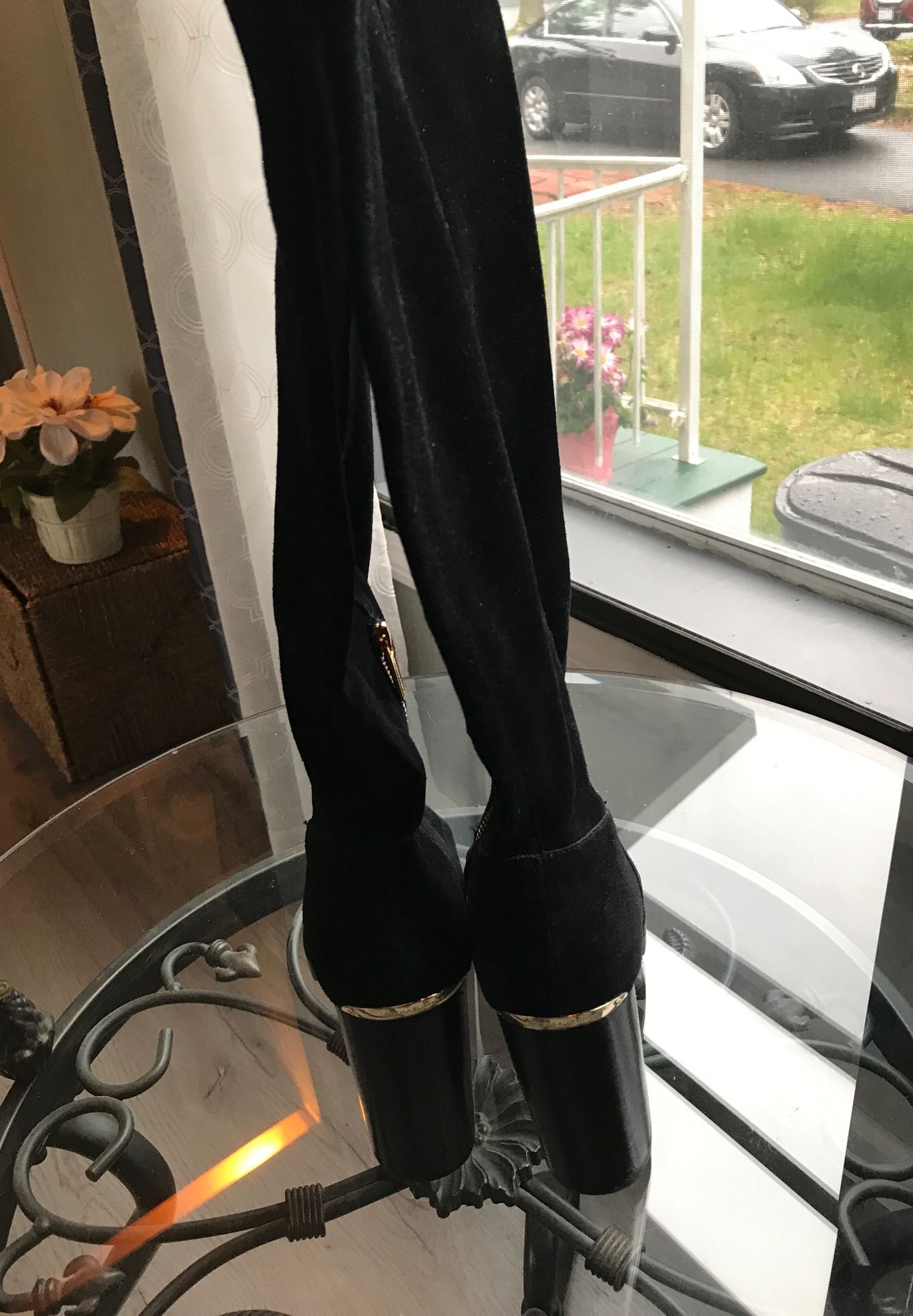 Michael Khors black suede boots