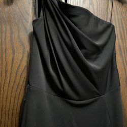 Black One-Shoulder Formal Dress