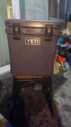 YETI Roadie 24 Hard Cooler