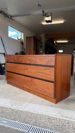Vintage Mcm walnut lowboy dresser