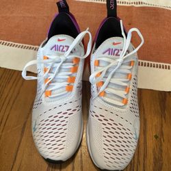 Nike Air 270 Size 8