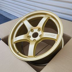 Rays Gramlights 57CR 17x9 +38 5x114.3 GOLD