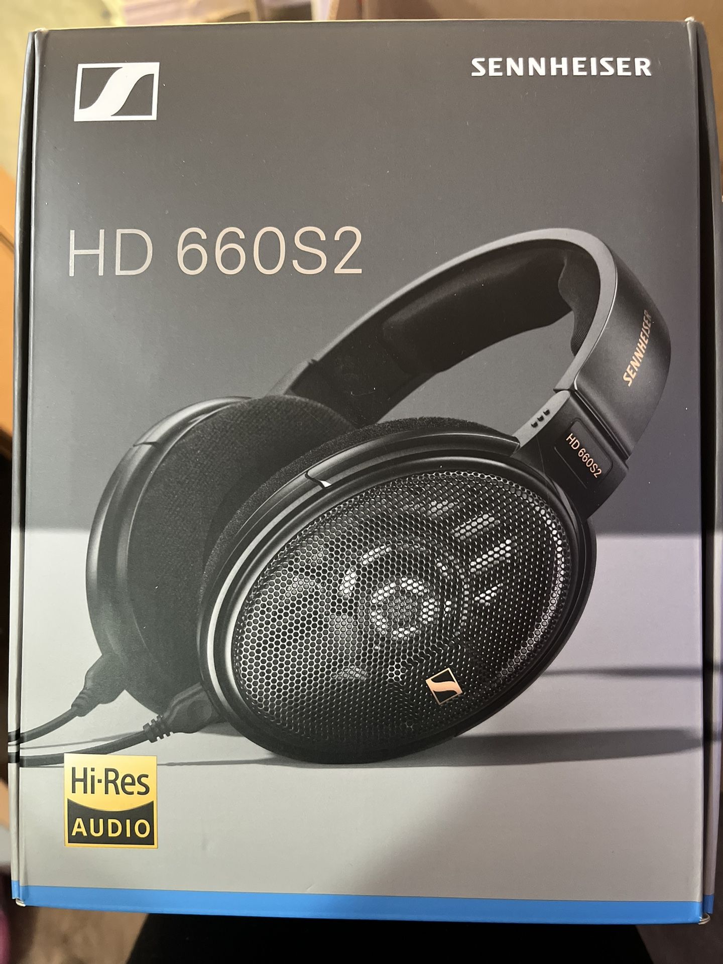 SENNHEISER headphones