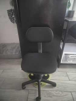 Task chair (black)