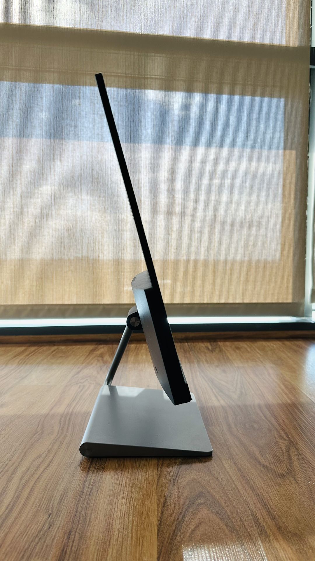 Sale - Lenovo Monitor 23.8"