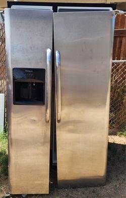Fridge - AsIs - Only Freezer side Working FREE