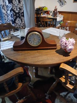 Mantle Clockhas Very Loud Chmes