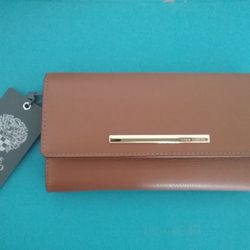 NEW Vince Camuto Ladies Wallet