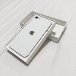Apple iPhone Se Unlocked 