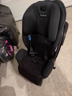 Nuna Rava car seat