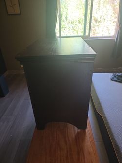 2 drawer Night stand.