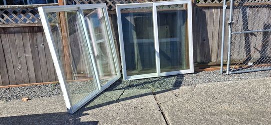 2 -Vinyl windows 60x60 Slider