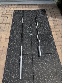 Set Ez Curl Bar with 6’ Straight Bar and Clamps EZBAR 25 Lbs 6’ Olympic Bar 35 Lbs  99$ FIRM