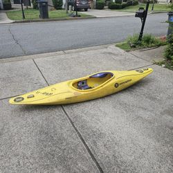 Pro Line Perception Kayak Yellow