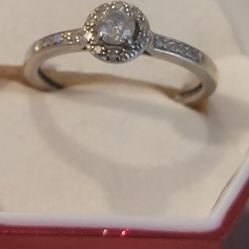 10k White Gold Diamond Ring Size 7