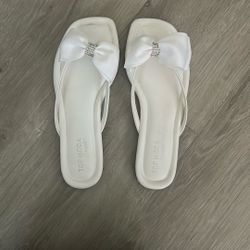 White Sandals With Bow