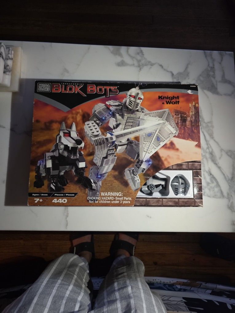 Mega Bloks (TRANSFORMING BLOK BOTS)