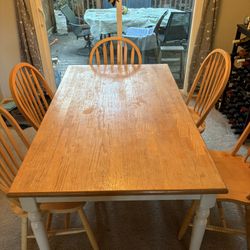Oak Dining Table And 5 Chairs $70