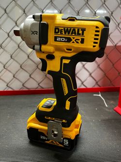 DeWalt 20V XR Brushless Impact Wrench with Battery