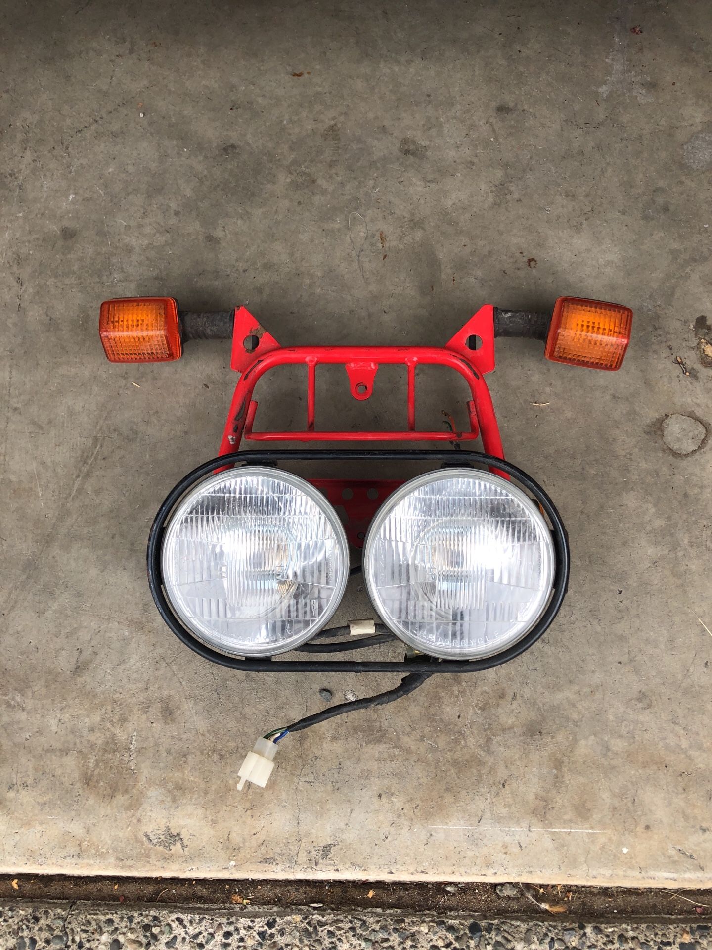 Honda ruckus headlight assembly