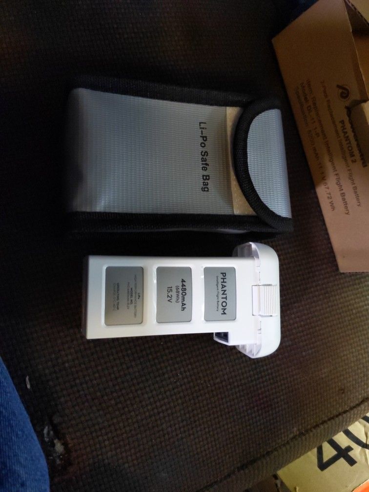 DJI Phantom 3 Drone Battery Upgraded 4500ah 15.2v With Case