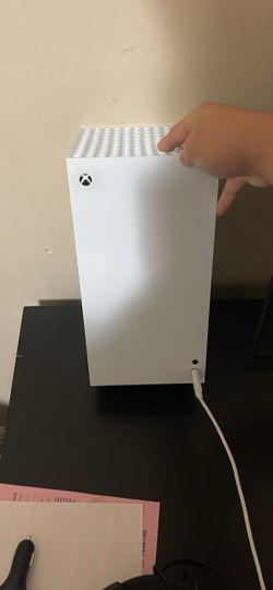 Xbox Series X setup white edition