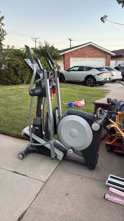 Elliptical Trainer Machine