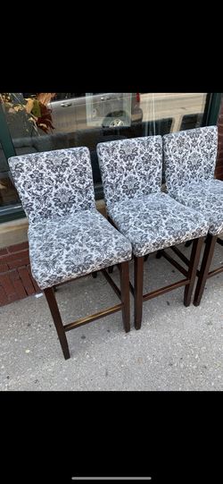 Vintage Barstools (2 brand new stools/ couldn't fit in new place)
