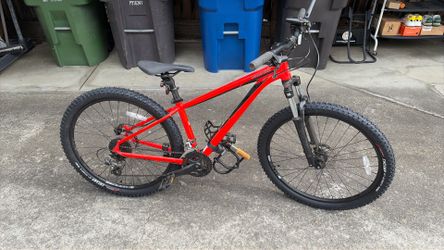 Cannondale 7 size small mountain bike
