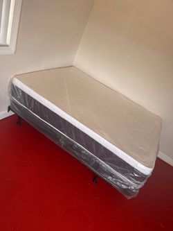 Queen mattress pillow top set with box spring (2pc - new) NEW KING-QUEEN-FULL-TWIN SIZE SETS MATTRESS AND BOX SPRING 2-pcs