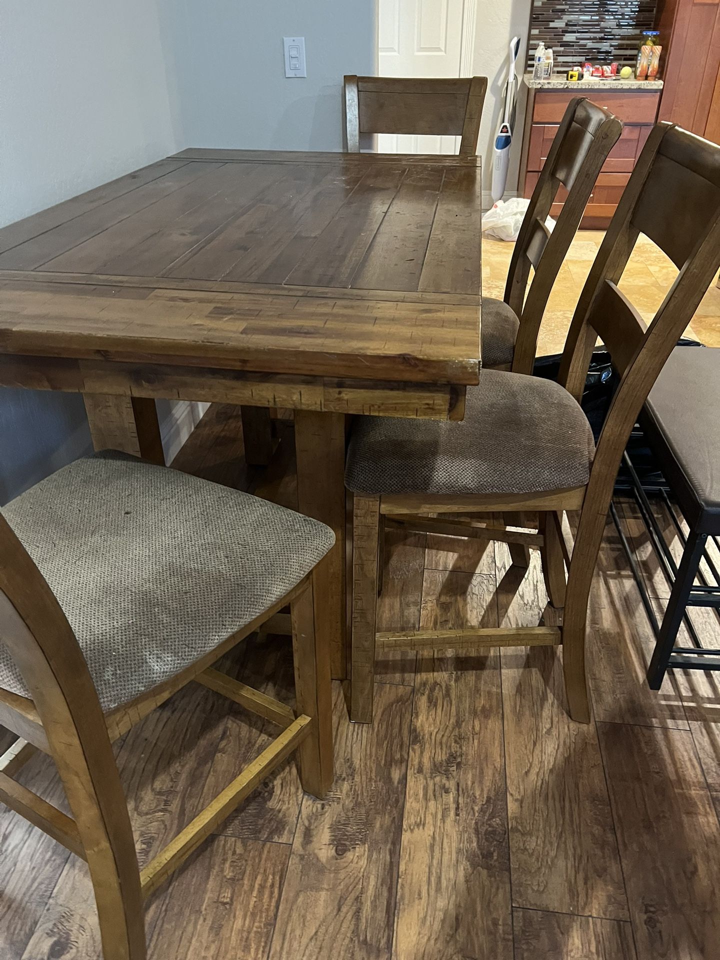 Alder Table And Breakfast Table