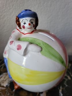 Vintage 1970s Piggy Bank Ceramic Clown On Circus Ball Diameter 5"x6"Tall ~ Unique Home Decor