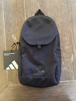 Adidas essentials crossbody bag