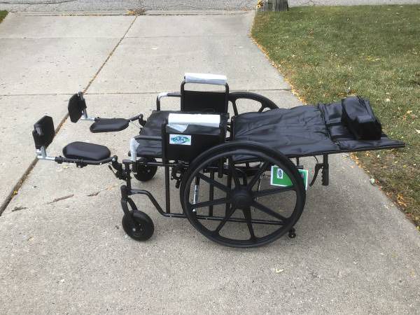 24” Healthline Recliner Wheelchair 