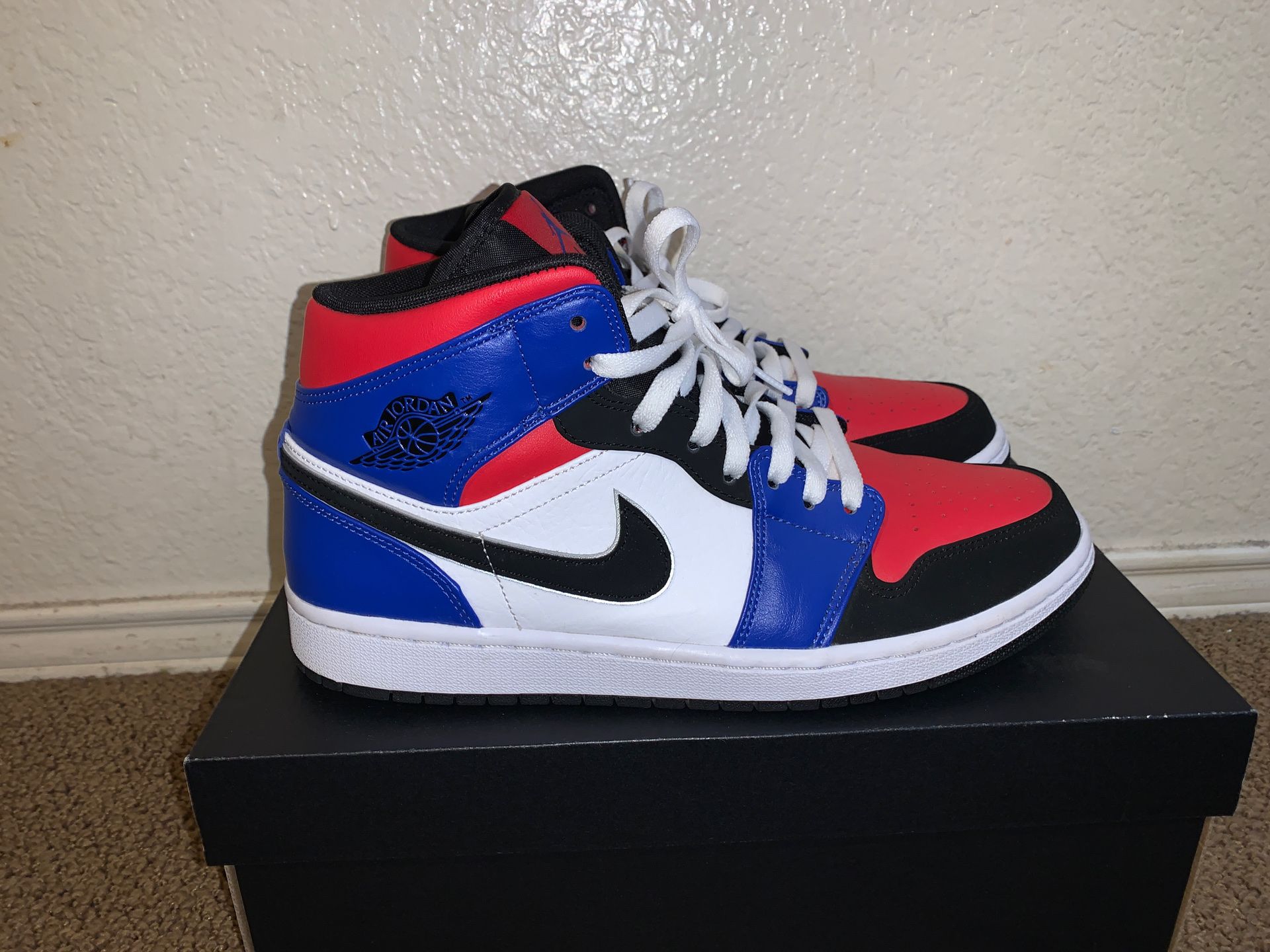 Air Jordan 1 Mid size 10.5