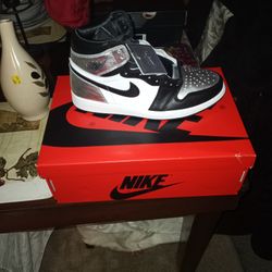 Jordan 1 Silver Toe