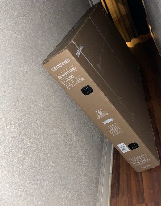 Samsung Tv 85" Unboxed/ New
