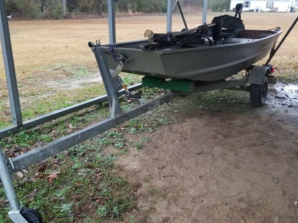 Tracker 10ft boat And Trailer