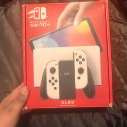 Nintendo Switch Oled ( In Box)