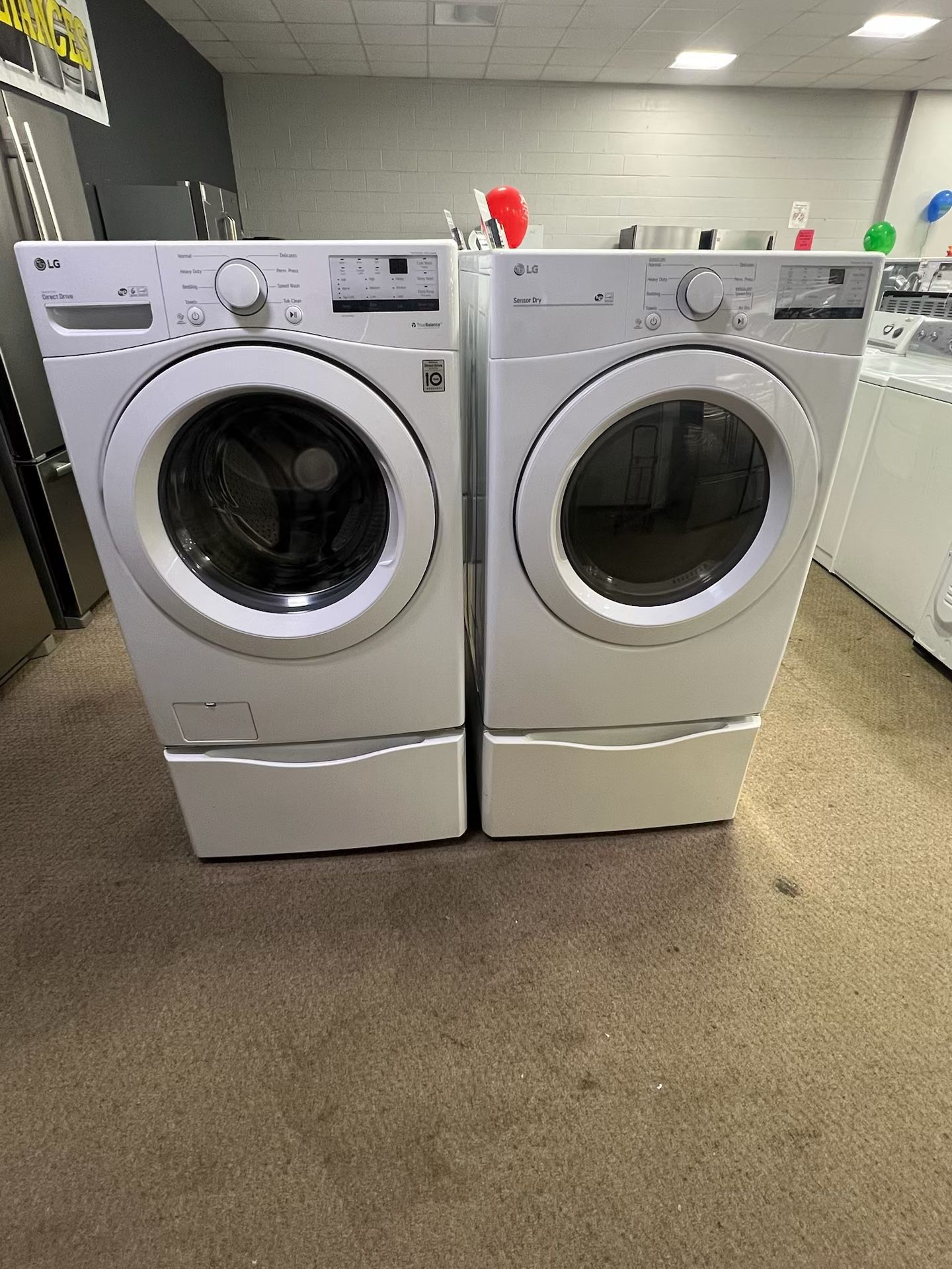LG Washer and Gas Dryer Set