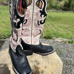 Size 10 Women’s Tony Lama Cowboy Boots 