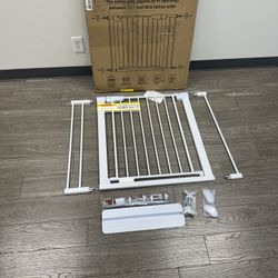 $30 #2137 (30” Tall X 29-40”) Cumbor Safety Gate For Baby And Dog / Pressure Mounted