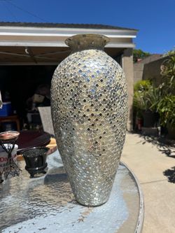 Shimmering Mosaic Glass Vase - Cream & Silver