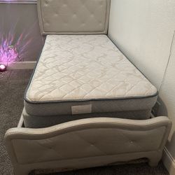 Girls Twin Bed Set