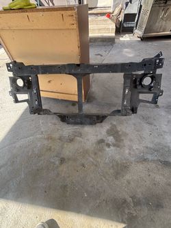2004 -2023 EXPRESS SAVANNA RADIATOR SUpport