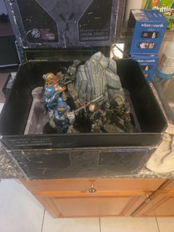 Halo Reach Legendary Edition Statue Figures Set