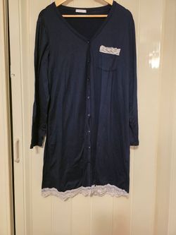 Ekouaer Navy Long-Sleeve Button Front Nightgown with White Lace