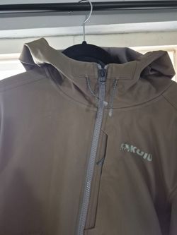 XL kuiu hooded Rubicon jacket.