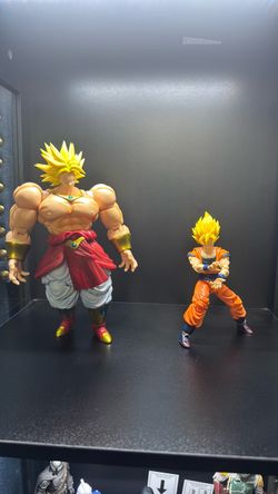 Dragon Ball Z Broly Super Saiyan Figure (40th anniversary) w/ Games begin Goku