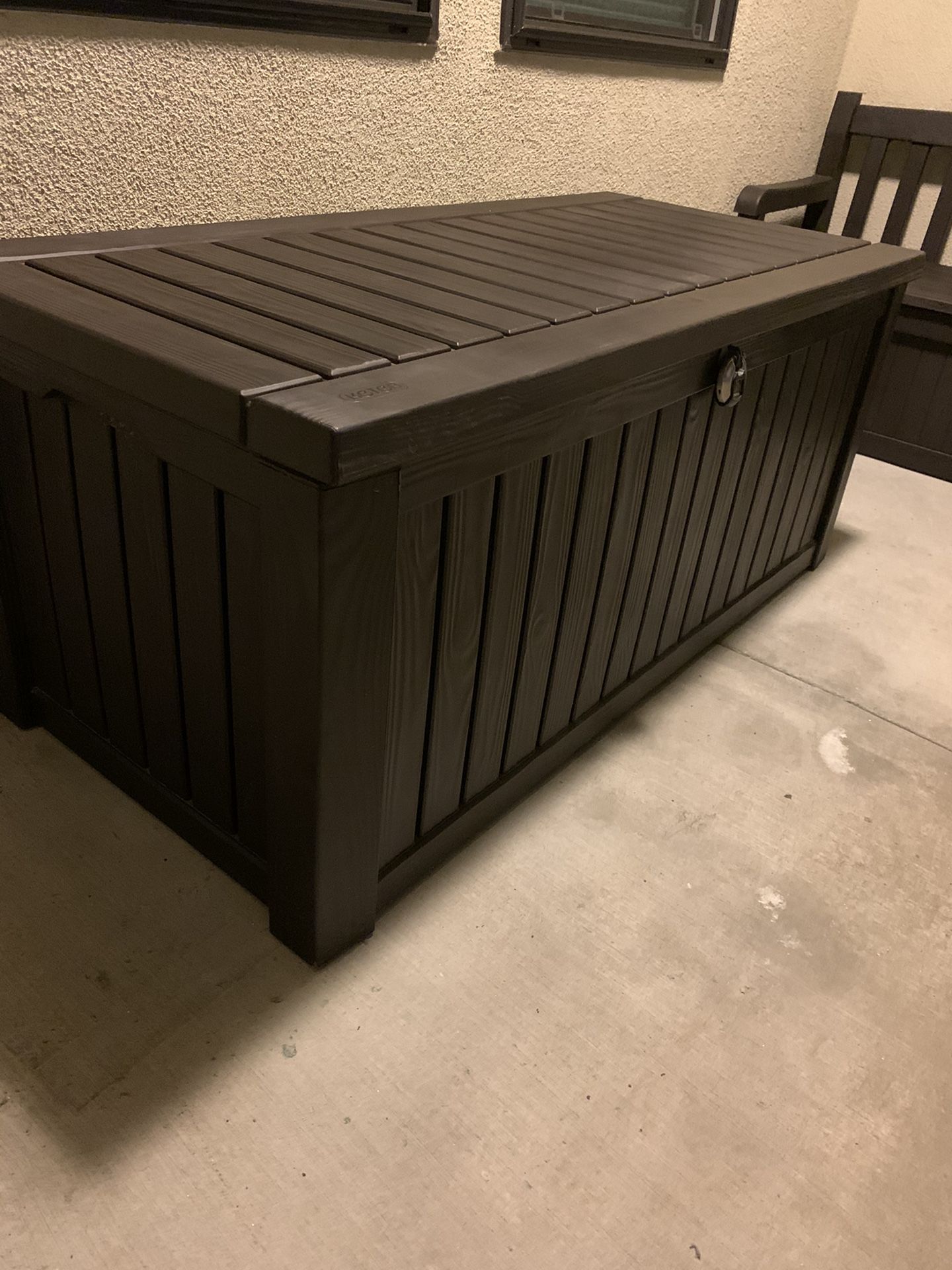 150 Gallon Deck Box (Brown)
